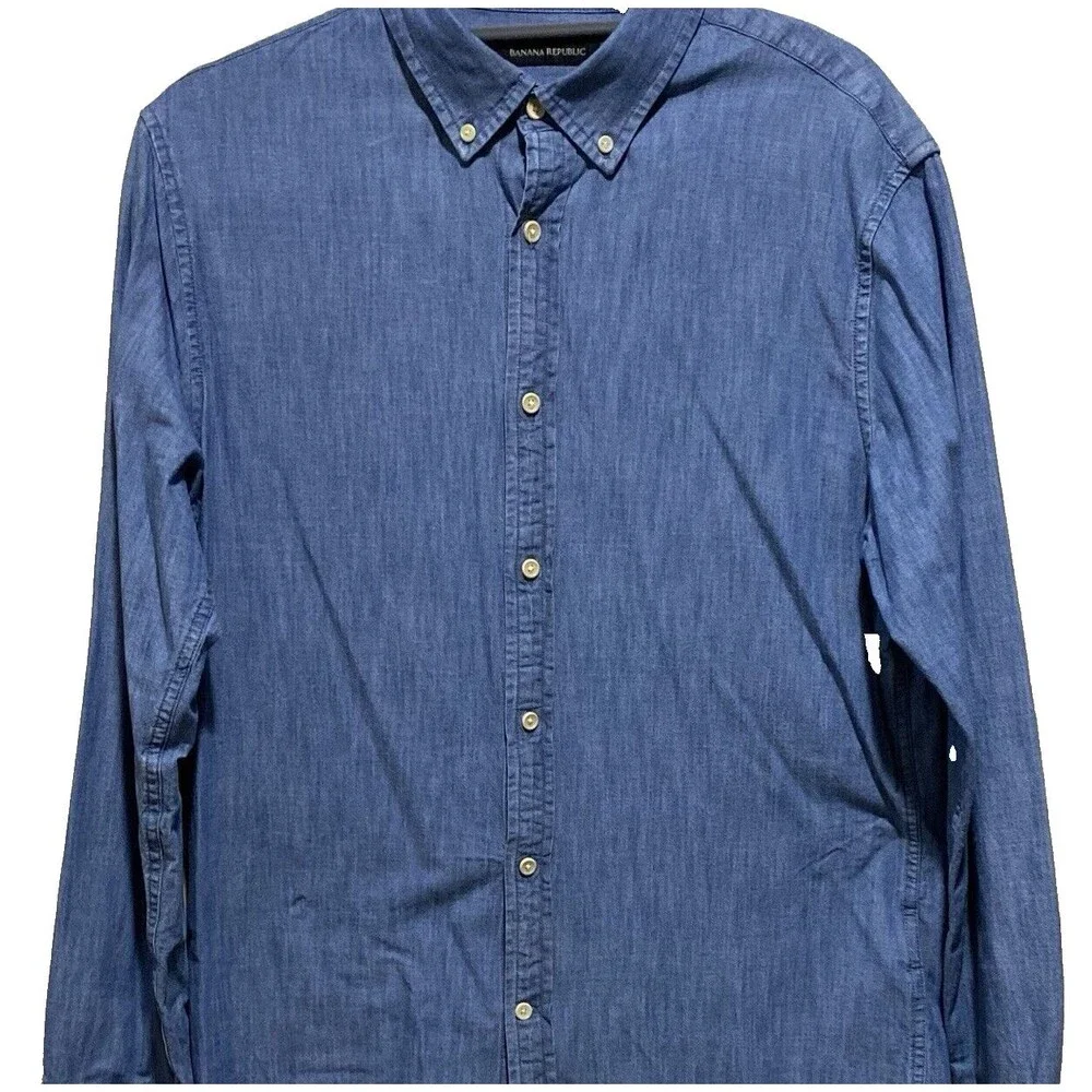Banana Republic Mens M Blue Chambray Button Up Shirt Long Sleeve Cotton Oxford